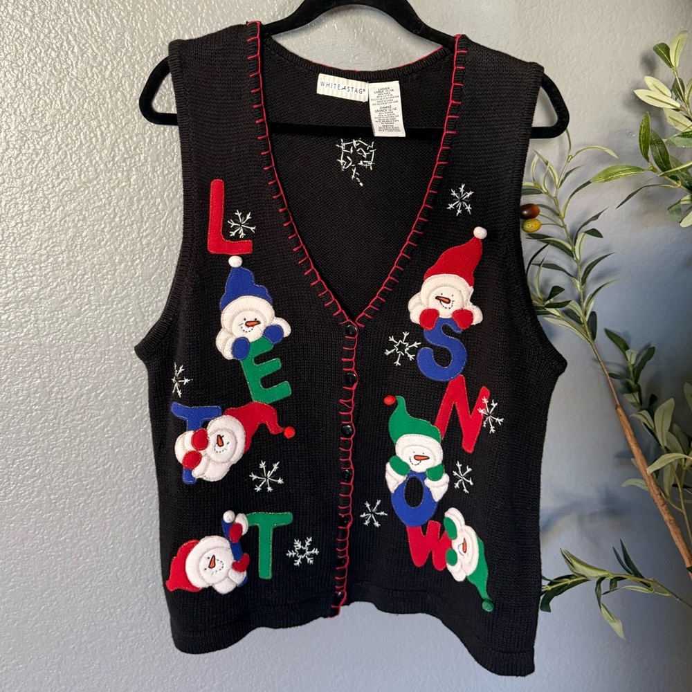 White Stag Vintage Knit Christmas Vest